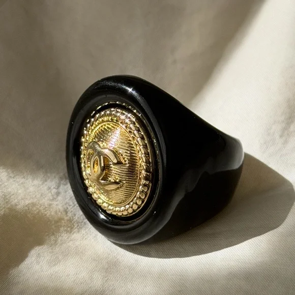 CHANEL Black and Gold Emblem Ring - Picture 5 of 16